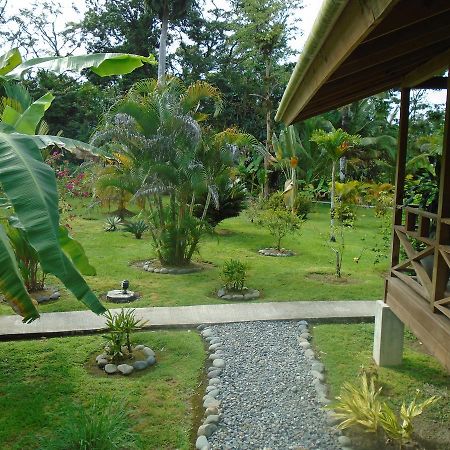 J And H Garden Cabinas Bocas Town Kültér fotó