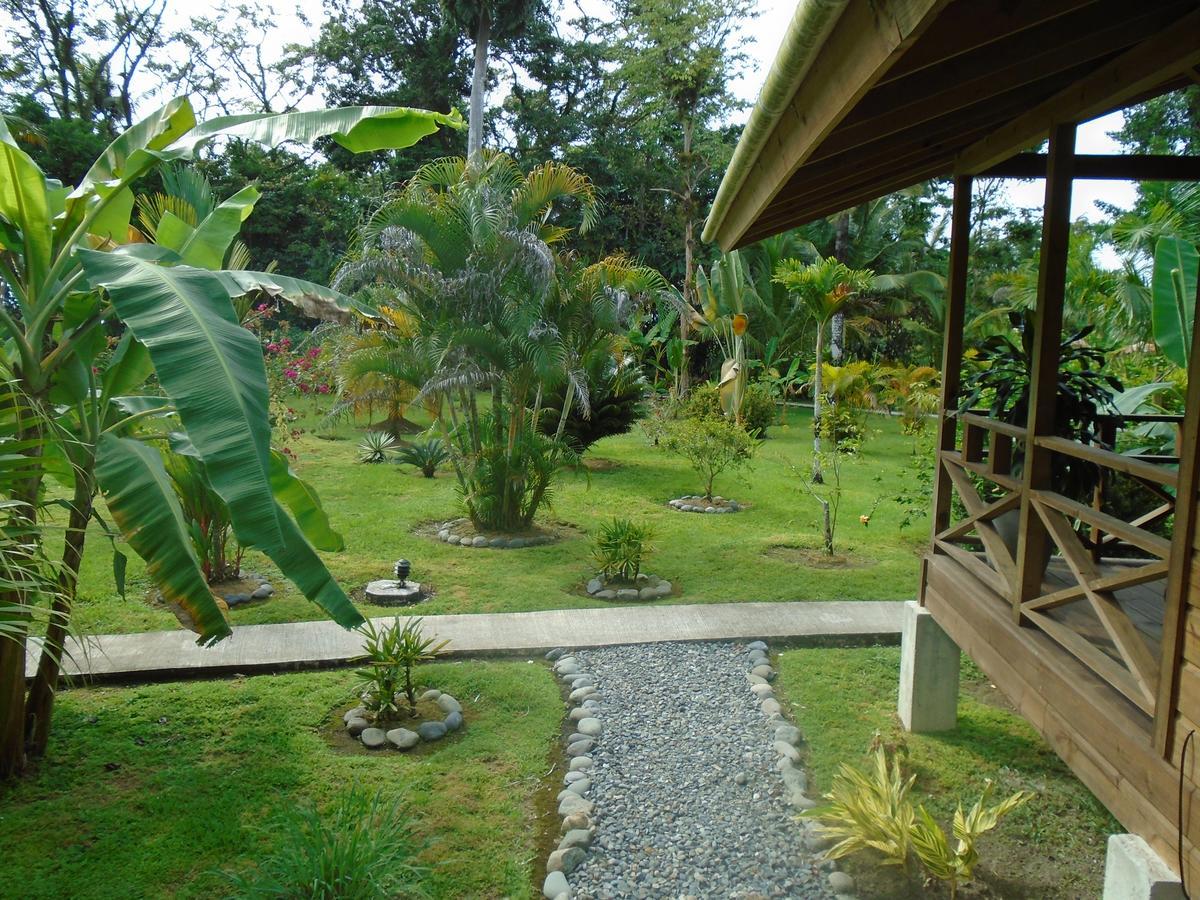 J And H Garden Cabinas Bocas Town Kültér fotó